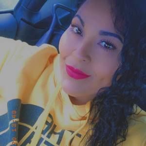 Meet your Posher, Alejandra